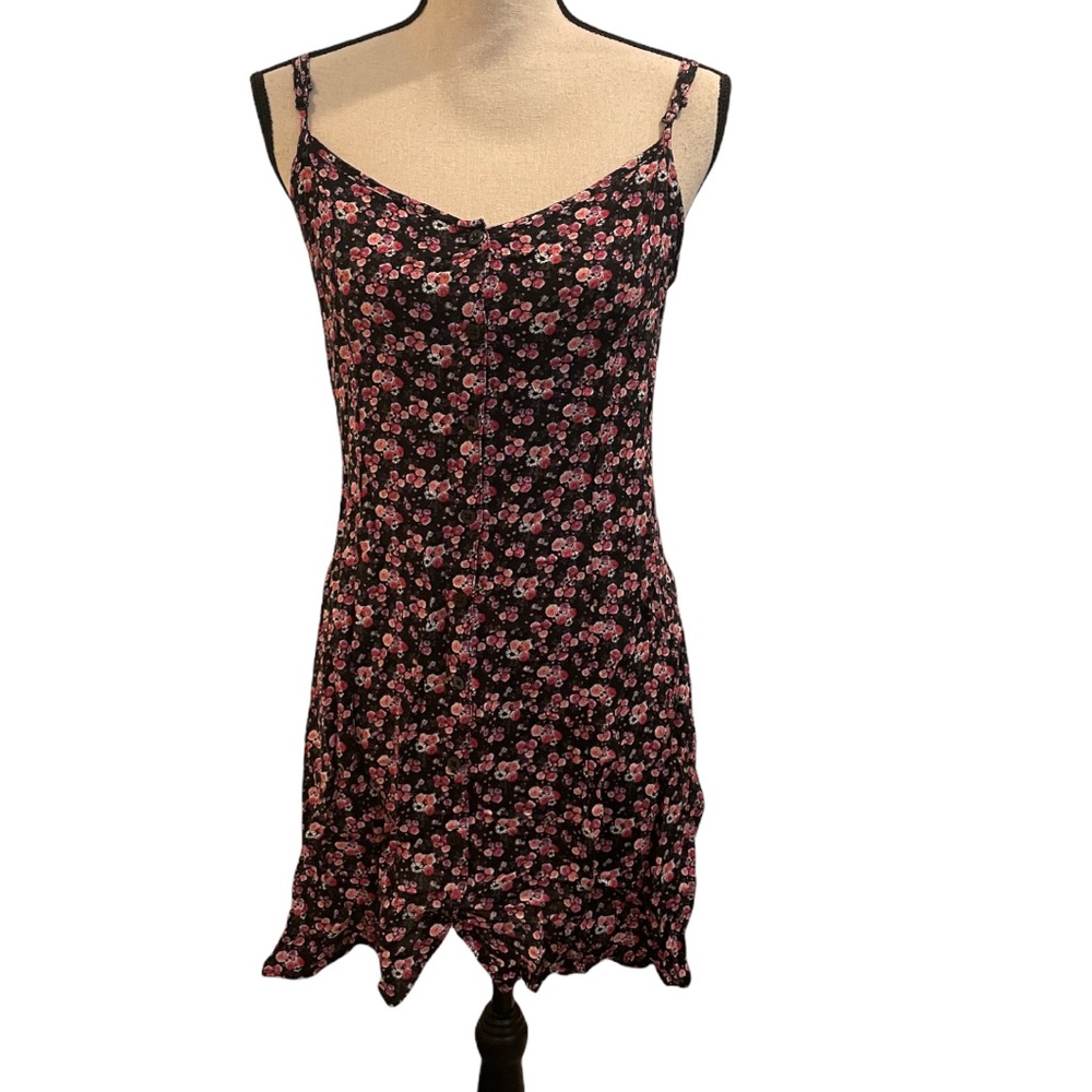 👗floral button up dress